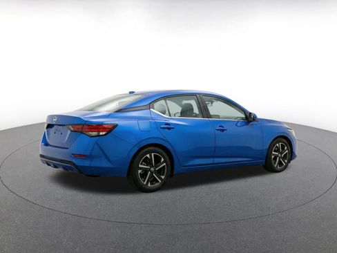 Used 2025 Nissan Sentra SV FWD image 9