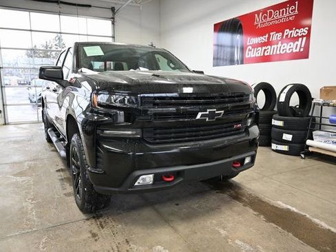Used 2020 Chevrolet Silverado 1500 LT Trail Boss w/ Midnight Edition image 3