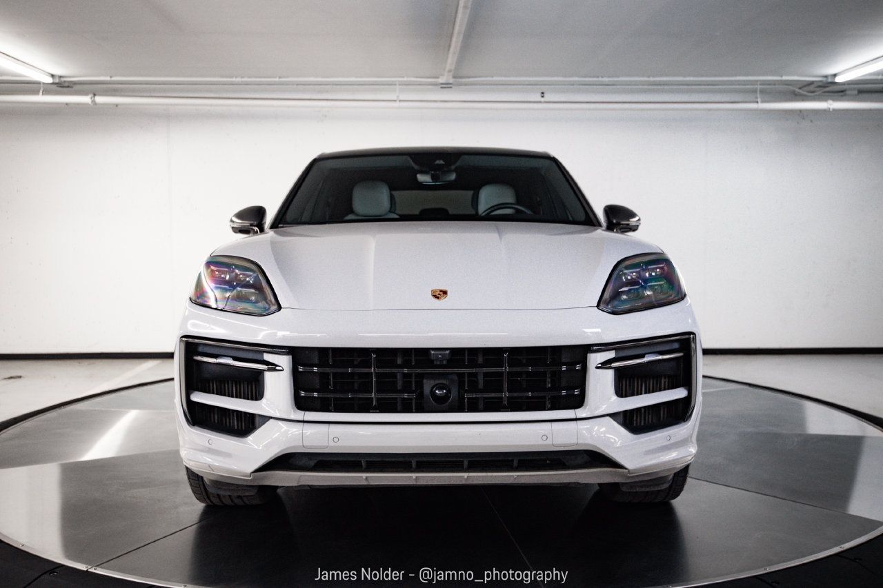 Certified 2024 Porsche Cayenne S AWD/4WD image 10