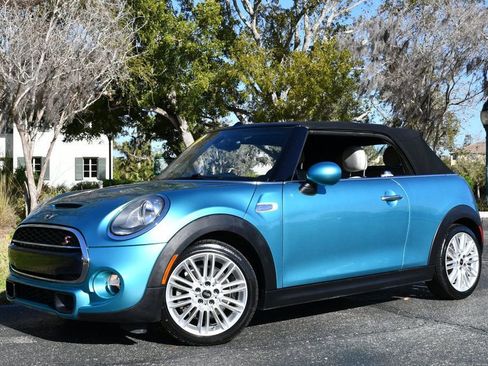 Used 2017 MINI Cooper S image 27