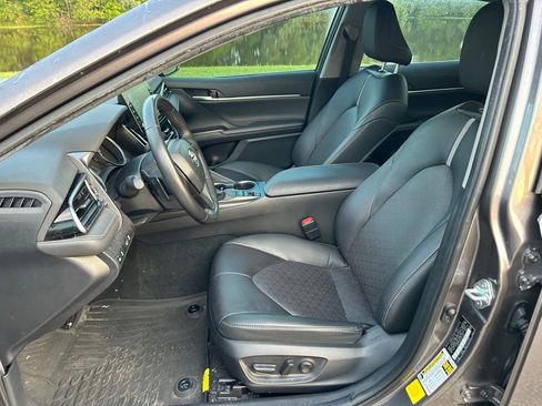 Used 2024 Toyota Camry XSE FWD image 15