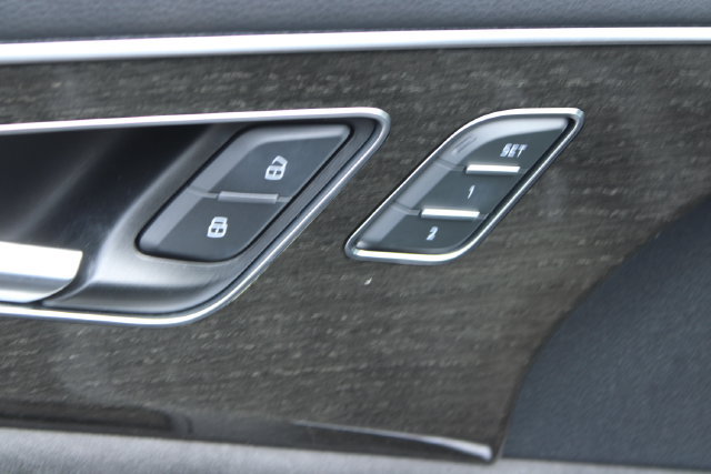 Used 2022 Audi SQ8 Prestige w/ Prestige Package AWD/4WD image 11