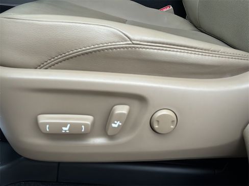 Used 2022 Toyota 4Runner Limited image 23