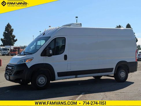 Used 2025 RAM ProMaster 3500 w/ Convenience Group FWD image 3