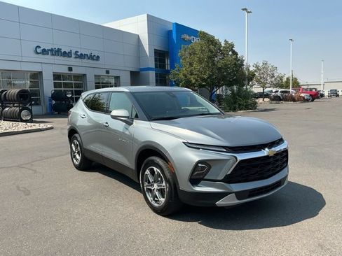 Used 2025 Chevrolet Blazer LT AWD/4WD image 1