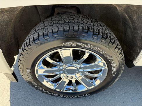 Used 2014 Chevrolet Silverado 1500 High Country w/ High Country Premium Package AWD/4WD image 11