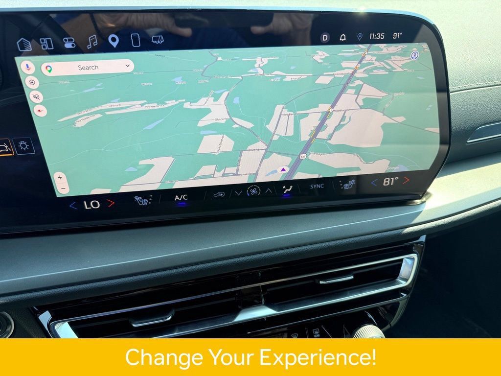 Used 2025 Chevrolet Traverse LT w/ Driver Confidence Package FWD image 7