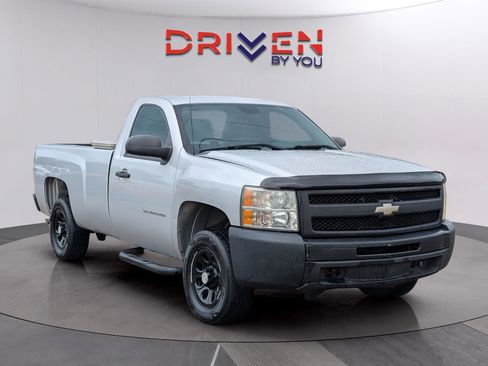 Used 2010 Chevrolet Silverado 1500 W/T RWD image 8