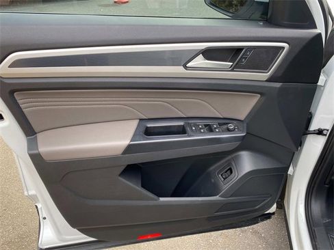 Used 2021 Volkswagen Atlas Cross Sport SEL image 13