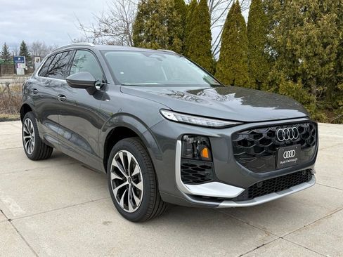 New 2026 Audi Q3 quattro 2.0T AWD/4WD image 1