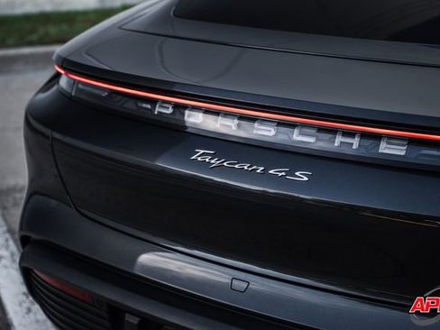 Used 2021 Porsche Taycan 4S w/ Premium Package image 48