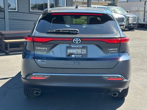 Used 2021 Toyota Venza Limited w/ Advanced Technology Package AWD/4WD image 9