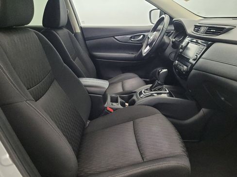 Used 2019 Nissan Rogue SV image 21