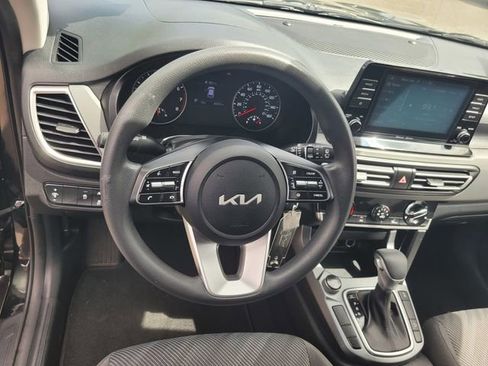 Used 2022 Kia Seltos LX AWD/4WD image 30