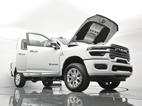 New 2026 RAM 2500 Laramie AWD/4WD image 51