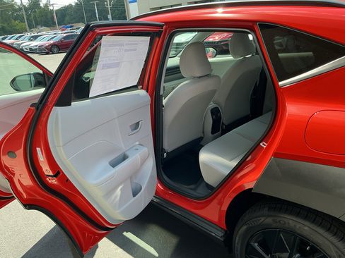 Used 2026 Hyundai Kona SEL Sport image 14