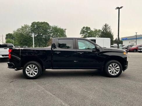 Used 2022 Chevrolet Silverado 1500 Custom w/ LPO, Dark Essentials Package AWD/4WD image 5