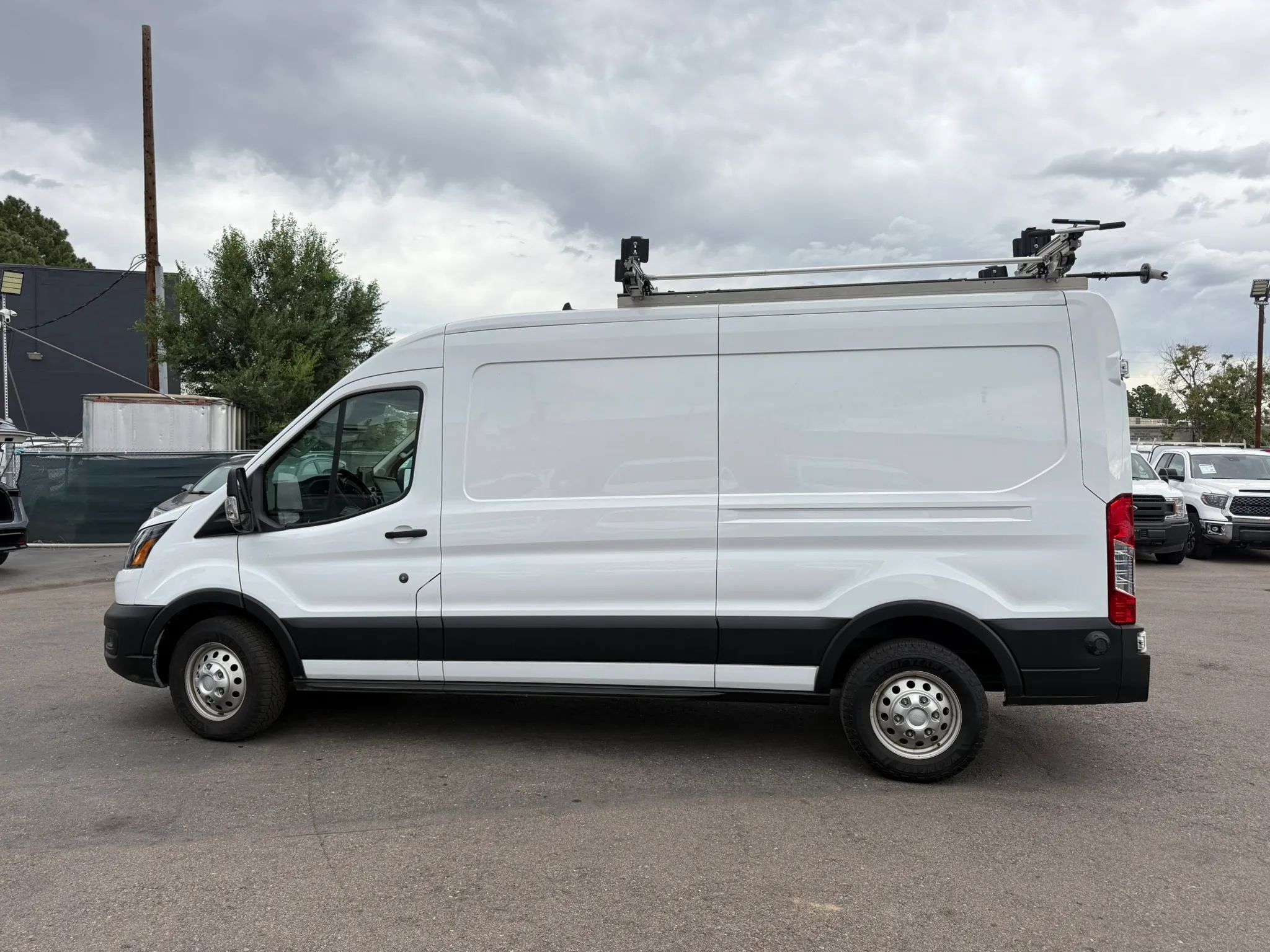 Used 2021 Ford Transit 350 Medium Roof AWD image 3