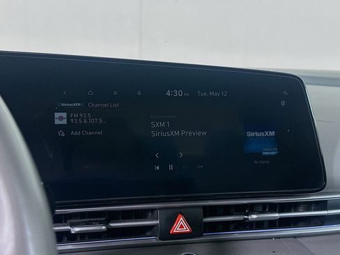 Used 2025 Hyundai Elantra SEL FWD image 19