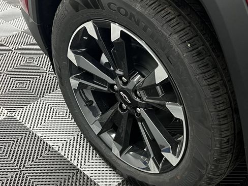 New 2026 Chevrolet Equinox RS w/ Convenience Package III FWD image 12