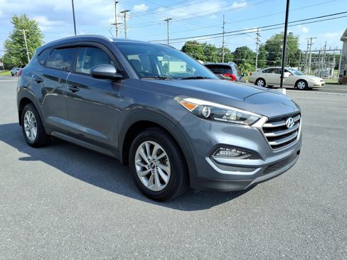 Used 2016 Hyundai Tucson SE w/ Option Group 02 AWD/4WD image 2