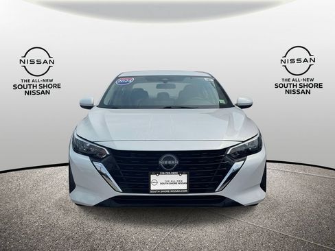Used 2024 Nissan Sentra SV FWD image 2