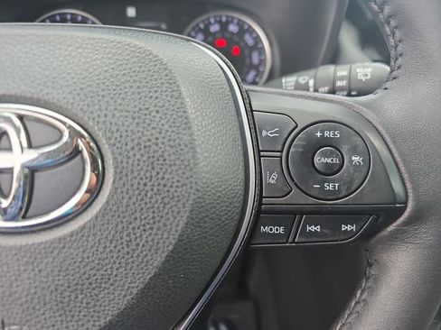 Certified 2022 Toyota RAV4 XLE Premium image 18