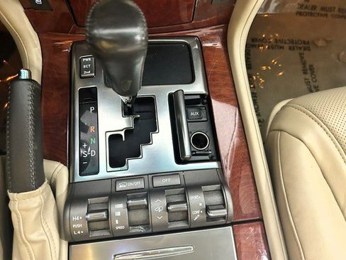 Used 2009 Lexus LX 570 4WD image 25