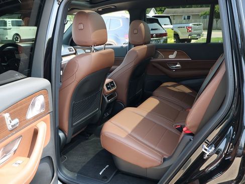 New 2025 Mercedes-Benz GLS 450 4MATIC image 14