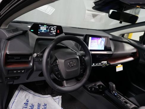 New 2026 Toyota Prius Plug-In Hybrid FWD image 12