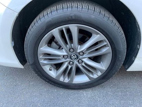 Used 2016 Toyota Camry SE image 9