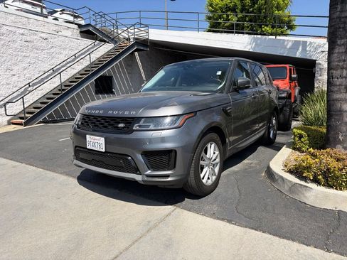 Used 2018 Land Rover Range Rover Sport SE AWD/4WD image 3
