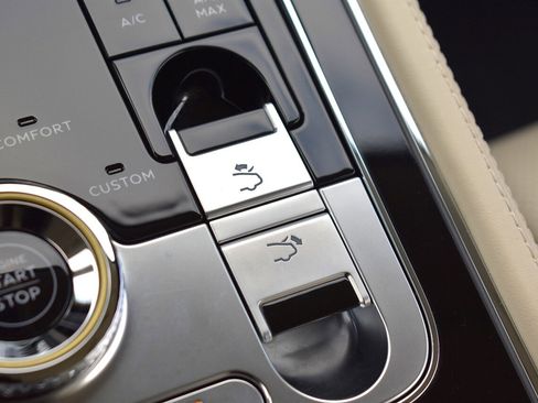 Used 2021 Bentley Continental GT AWD/4WD image 43