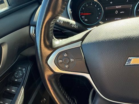 Used 2020 Chevrolet Traverse LT AWD/4WD image 35
