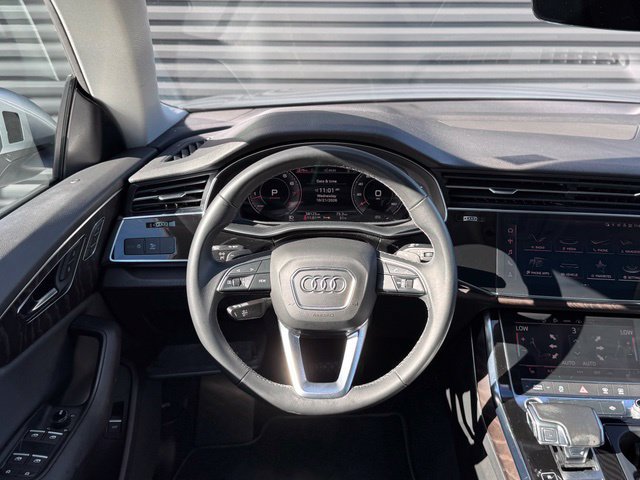 Used 2022 Audi Q8 Premium AWD/4WD image 17