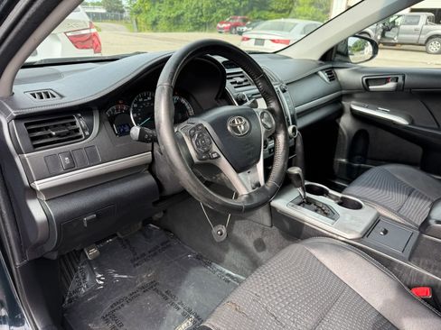 Used 2013 Toyota Camry SE FWD image 17