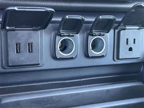 Used 2018 Chevrolet Silverado 2500 High Country image 22