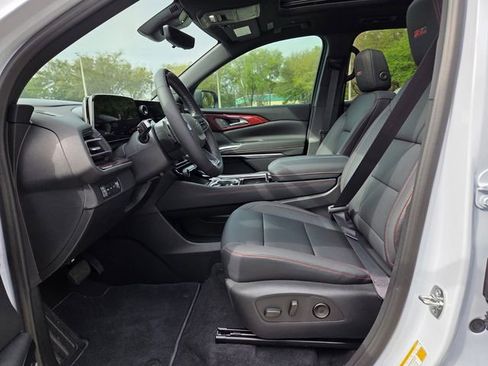 New 2026 Chevrolet Traverse Z71 w/ Enhanced Driving Package AWD/4WD image 14