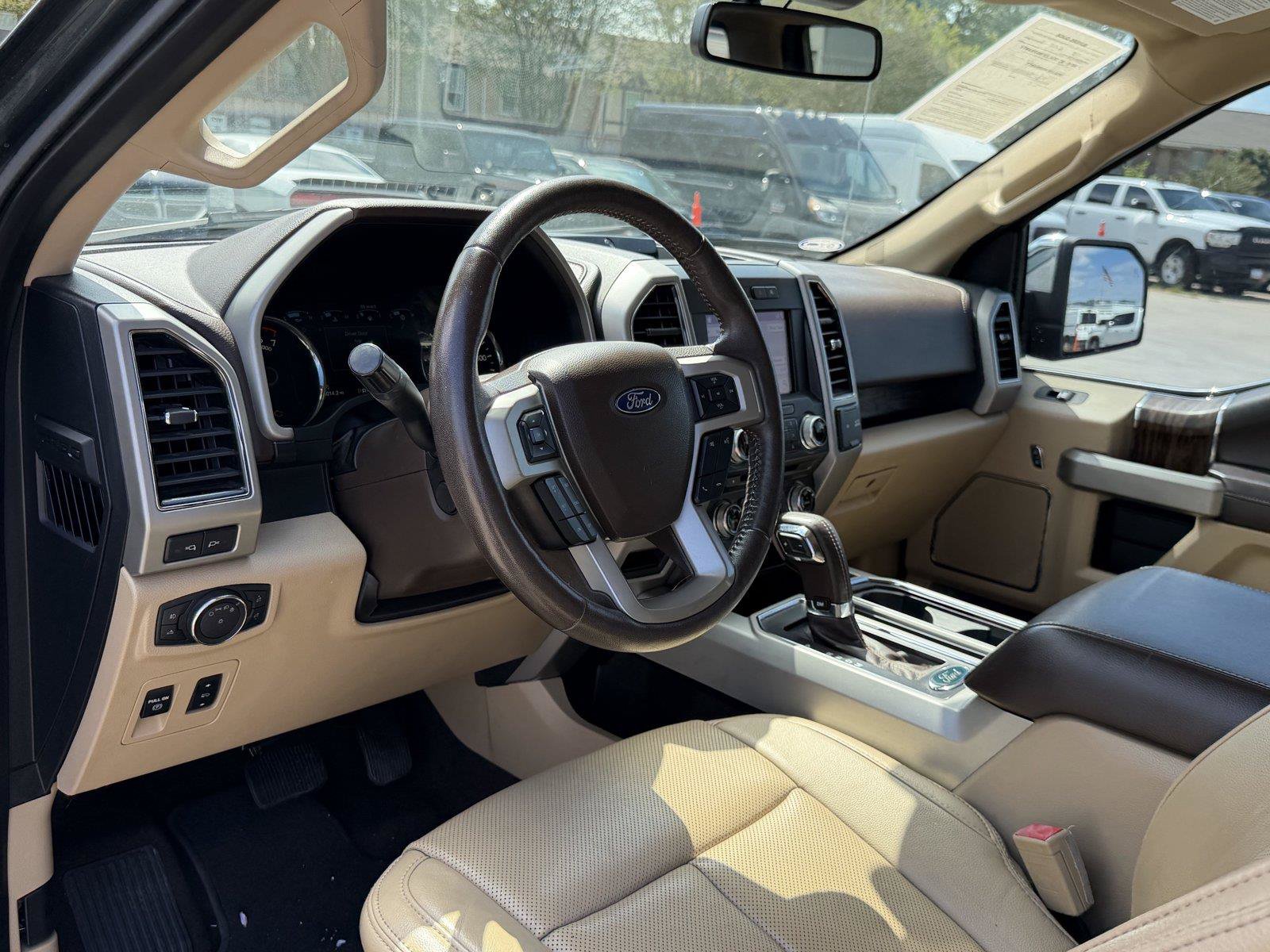 Used 2018 Ford F150 Lariat w/ Equipment Group 502A Luxury RWD image 16