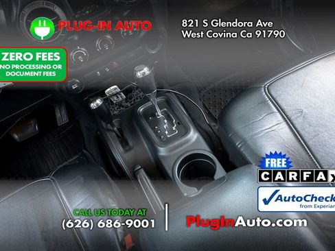 Used 2017 Jeep Wrangler Unlimited Sport w/ Connectivity Group AWD/4WD image 17