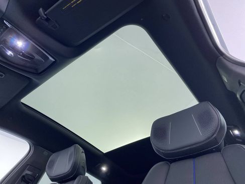 Certified 2024 Cadillac Lyriq Luxury RWD image 9