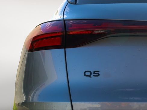 Used 2025 Audi Q5 Prestige AWD/4WD image 6