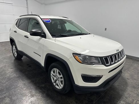 Used 2021 Jeep Compass Sport AWD/4WD image 2