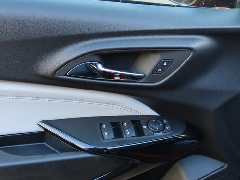 Used 2025 Chevrolet Trax LT w/ LT Convenience Package image 22