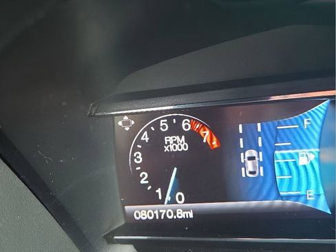 Used 2017 Ford Explorer Limited w/ Equipment Group 301A FWD image 8