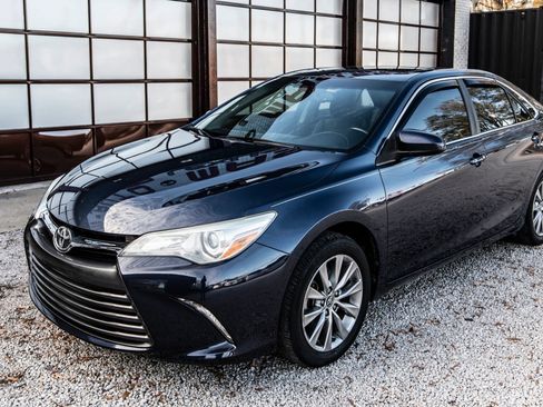 Used 2015 Toyota Camry XLE image 4