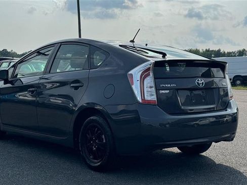 Used 2013 Toyota Prius Two FWD image 9