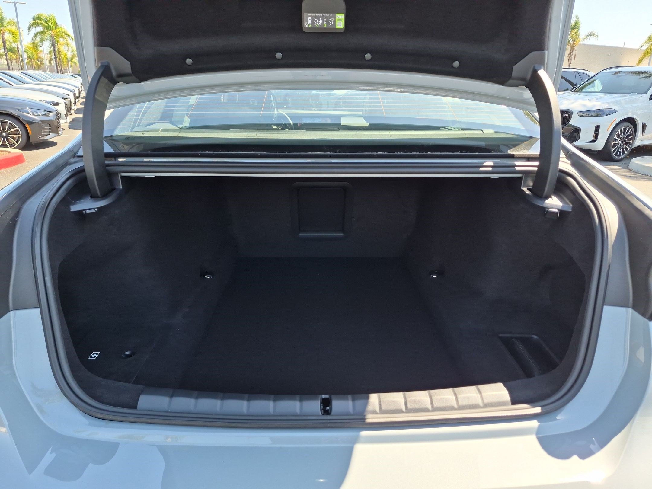 New 2026 BMW 740i w/ Premium Package RWD image 32