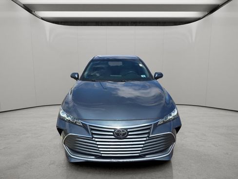 Used 2019 Toyota Avalon XLE w/ Carpet Mat Package FWD image 8