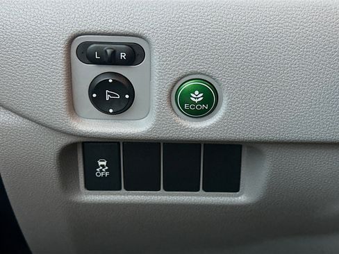 Used 2018 Honda Pilot EX image 16
